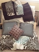 Turquoise and Brown Flowered Bedding