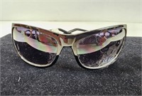 LIKE NEW Guess Ladies GU6332 Sunglasses