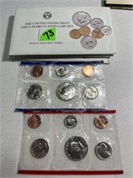 (5) Total 1989 Uncirculated Mint Sets