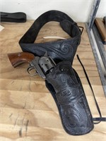 Leather Gun Belt w/Single Action Pistol