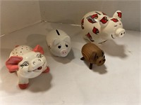 2 pig banks & 2 figures