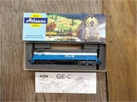 Athearn Great Northern Train Engine HO Scale