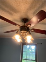 Harbor Breeze Ceiling Fan with light- working