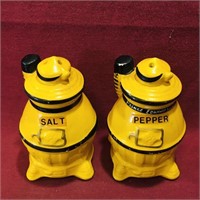 PEI Souvenir Salt & Pepper Shakers (Vintage)