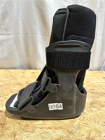 NEW UNITED ORTHO FRACTURE BOOT SZ SM