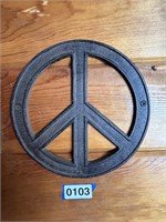 8' METAL REPOP PEACE SIGN