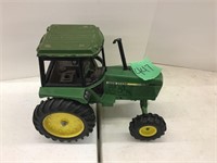 JD cab tractor