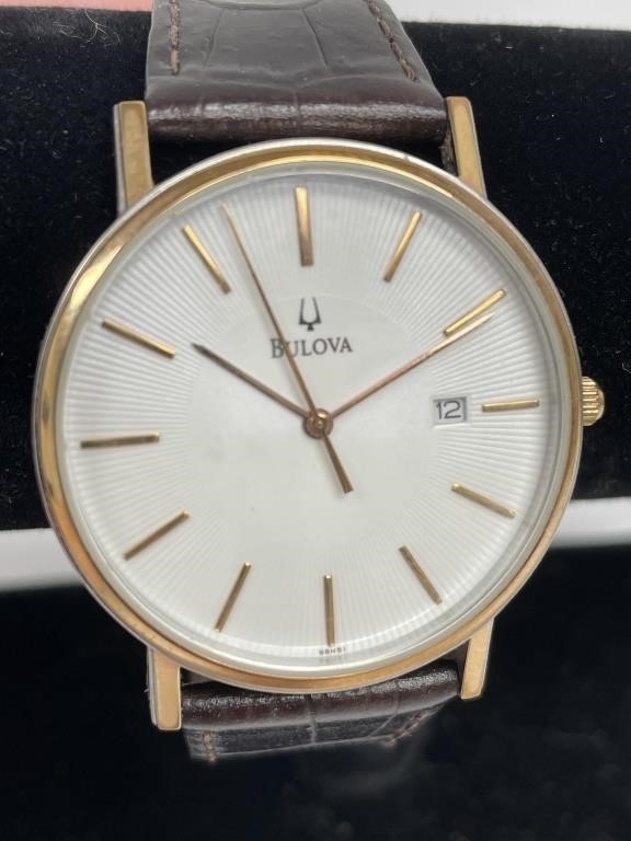 Bulova Men's Date Watch w/leather strap 055696