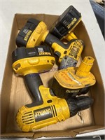 2 dewalt 18V tools, drill & impact driver