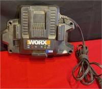 Worx 14.4- 18Volt Battery Charger w/Wall Mount