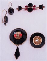 A group of Victorian mourning jewelry, mostly