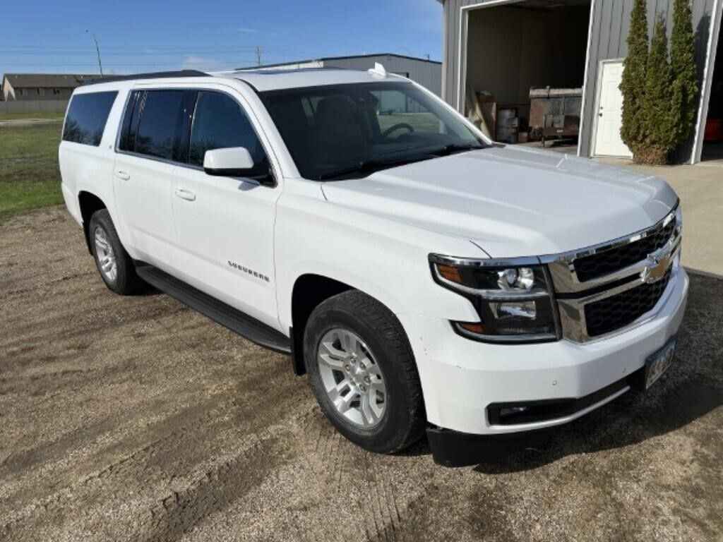 '18 Chevy Suburban LT 4WD w/Leather Int, Sun Roof,