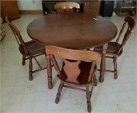 Dark Solid Maple Dining Table , 2 Leaves & 4