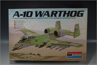 A-10 WARTHOG MONOGRAM 1/72 SCALE PLANE MODEL