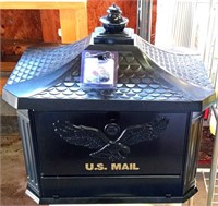 New U.S. Large Mail Box with Keys In Box