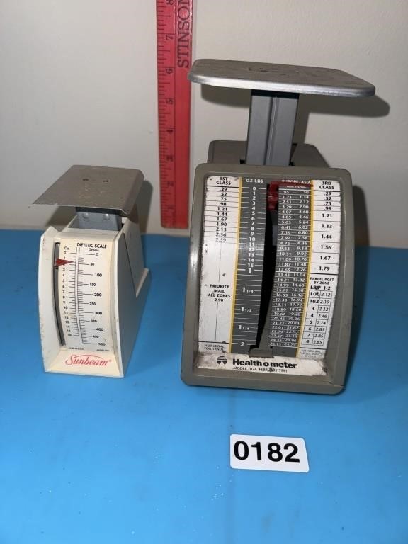 Health o Meter model 102A scale. Sunbeam D