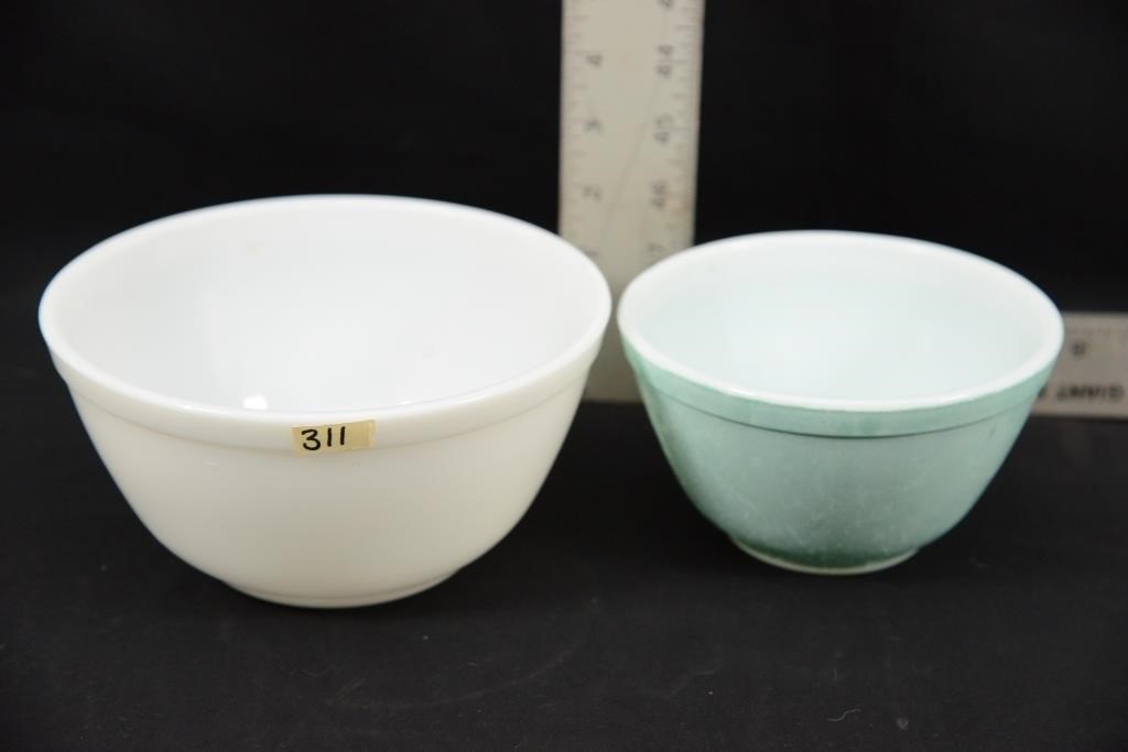 PYREX MIXING BOWLS