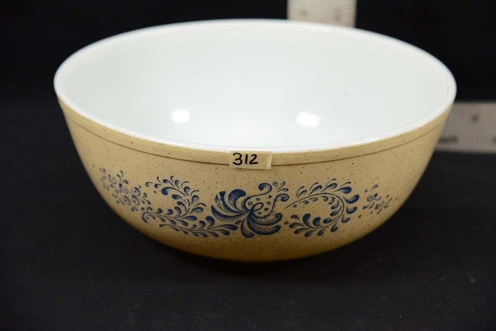 PYREX HOMESTEAD MIXING BOWL