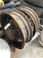 Pair of wire spoke rims, 18", tire width=5"