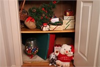 2 Shelves Christmas Decorations