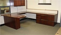 U shaped desk setup (66" x 30" x 29") (42" x 24")