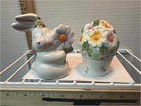 Bunny and flowerpot