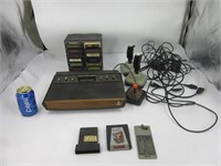 Console Atari avec jeux et accessoires