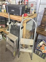 Lot of 3 step ladders