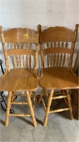 Set of dining chairs