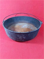 16" Footed Dutch Oven