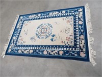 HAND KNOTTED BLUE & WHITE AREA CARPET