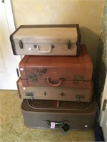 4 Vintage suitcases