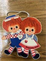 1973 RAGGEDY ANN & ANDY TRANSISTOR RADIO