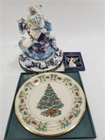 1998 Christmas Plate & Thomas Kinkade Santa Figure