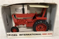 1/16 International 1066 ROPS Tractor,NIB