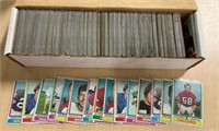 (~600) 1974 TOPPS FOOTBALL CARDS