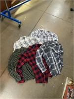 (5) Men's Button Up Shirts, Mostly Large