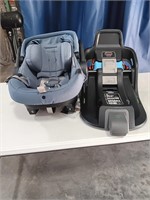 Uppababy car seat with base