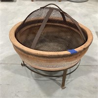 Fire pit-23.25 x 24-clay
Chipped