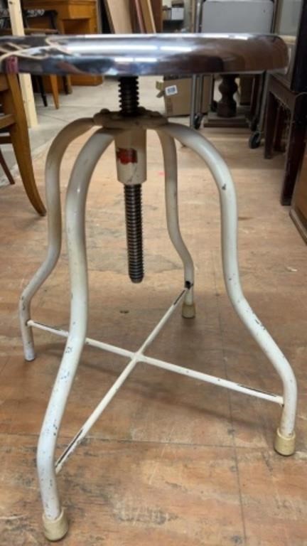 STAINLESS STEEL STOOL WITH RUBBER FEET