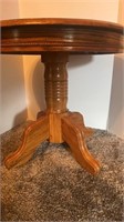 Oak Round Endtable