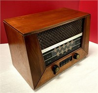 1946 General Electric Radio