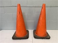 2 Large Cones