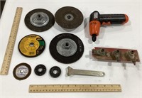 Black & Decker tool w/ grinding disks