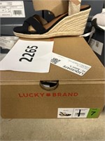 Lucky sandal 7