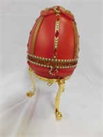 Empress of Rubies resin egg w/stand