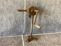 Old Stewart Clipper with Hand Crank