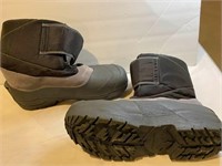 Men's Waterproof Winter Boots - US 10/11
