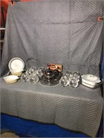 Glassware, teapot, Pyrex plates, grilling bag, etc