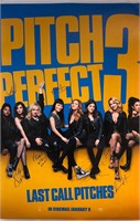 Pitch Perfect 3 Poster Autograph Anna Kendrink